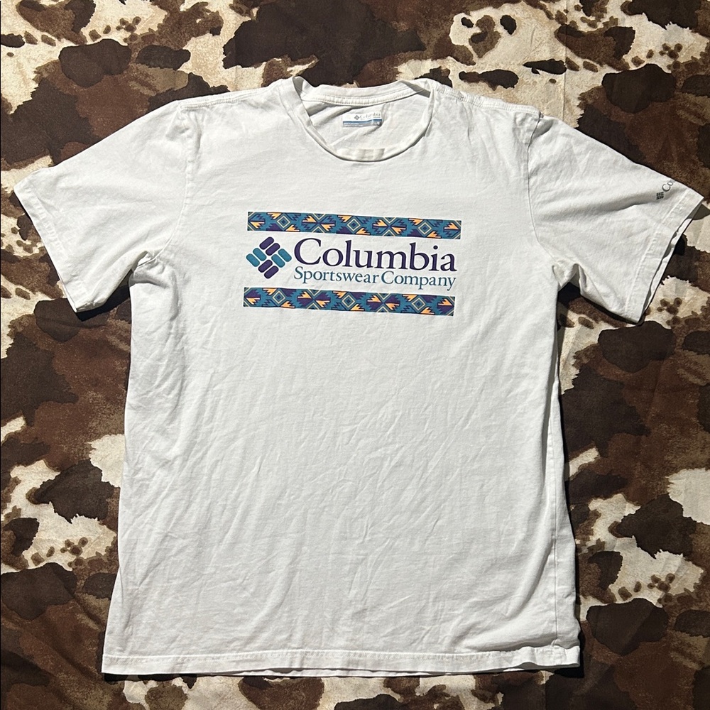 Columbia White Graphic Tee L
